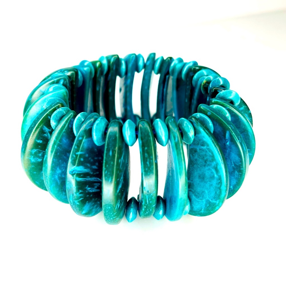 Beautiful teal chunk bracelet